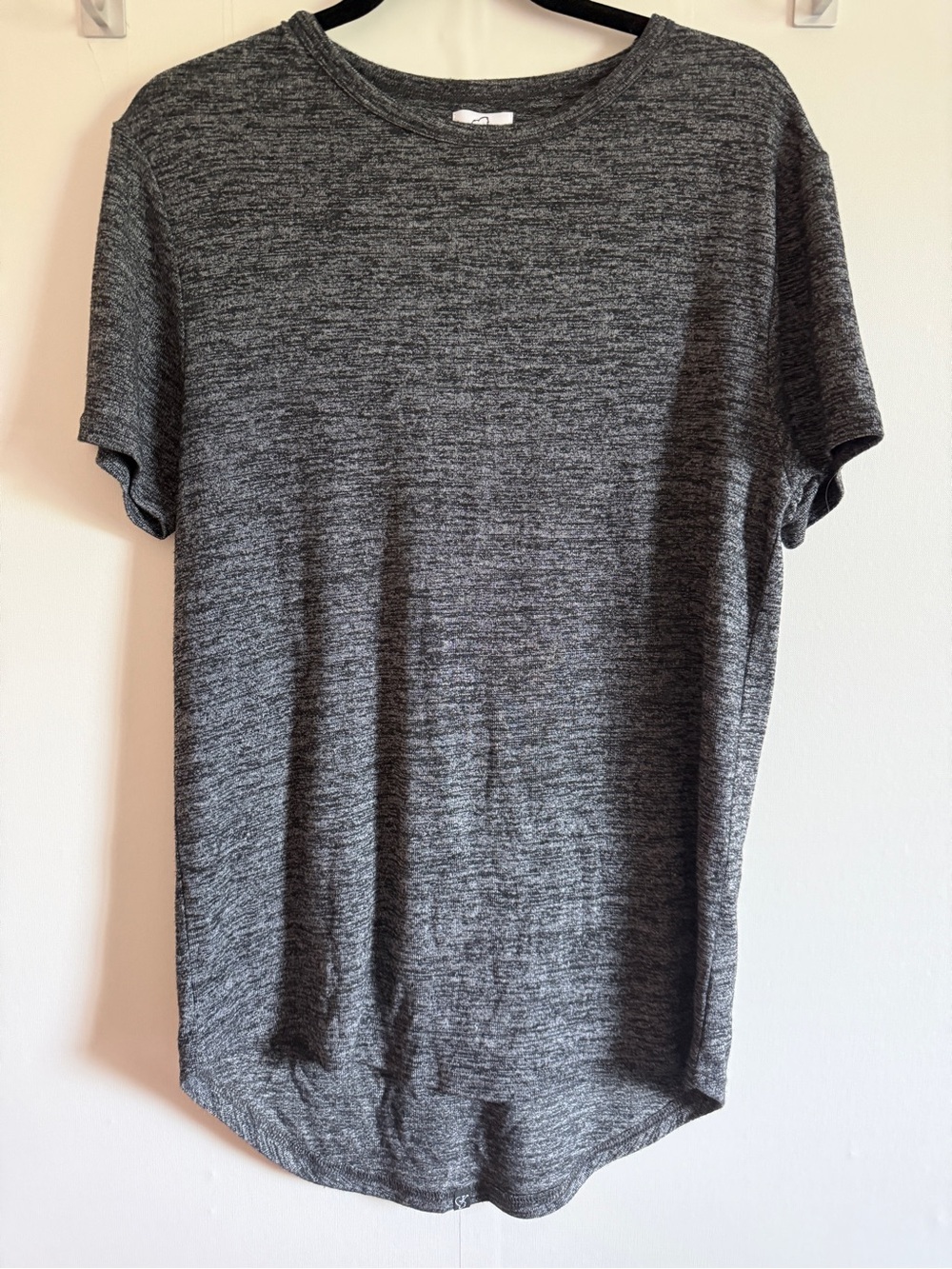 One Grey Day Heather Grey Curved Hem Stretch Tee Large